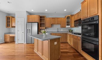 44253 HURON Ter, Ashburn, VA 20147