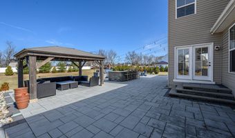 41 Gina Dr, Allentown, NJ 08501