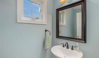 290 Station St, Coventry, RI 02816