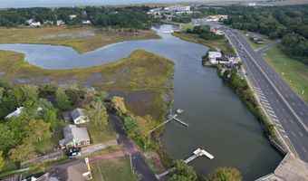 40 N Shore Rd, Absecon, NJ 08201