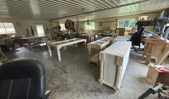 305 Pond Lick Rd, Annville, KY 40402