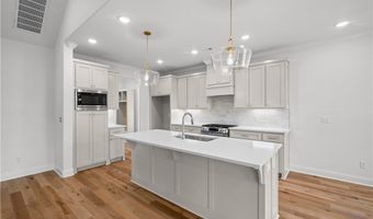 32 S Cheshnut Dr, Bella Vista, AR 72714