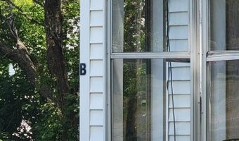 60 Summit St, Baileyville, ME 04694