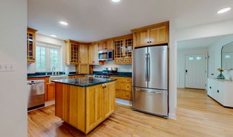 4 Highland Ave, Bethel, CT 06801