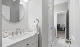 8000 Pembelton Dr, Amelia Court House, VA 23002