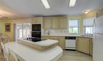 638 Papaya Cir, Barefoot Bay, FL 32976