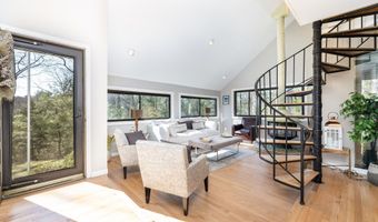 206 New Rd, Avon, CT 06001
