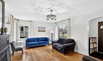 1032 Kingsbury St, Belle Fourche, SD 57717