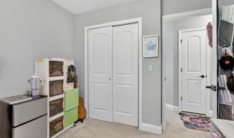 300 SAUNDERS Ave, Bellmawr, NJ 08031