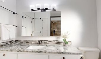 425 MEMORY Ln, Brookings, OR 97415