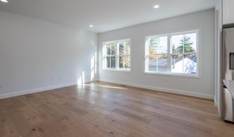 28 Dalton Dr, Barnstead, NH 03225