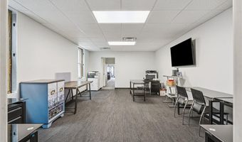 211 E Main, Anamosa, IA 52205