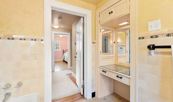 907 1st Dr NW, Austin, MN 55912