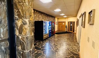 2515 6th St, Brookings, SD 57006