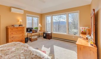 241 Windmill Rd, Campton, NH 03223