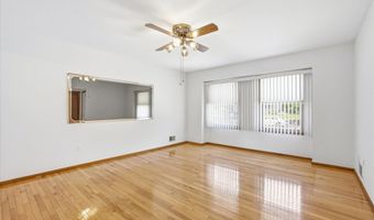 60 Pelican Dr, Bayville, NJ 08721