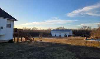 21306 Lawrence 2074, Ash Grove, MO 65604