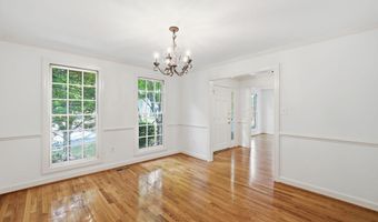 2904 N 4TH St N, Arlington, VA 22201