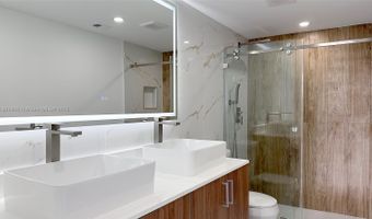 3301 N Country Club Dr 502, Aventura, FL 33180