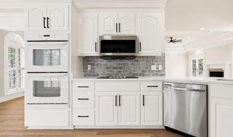 171 Larkspur Dr, Albany, GA 31721