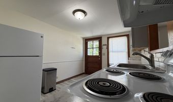 30 Aceto St, Branford, CT 06405