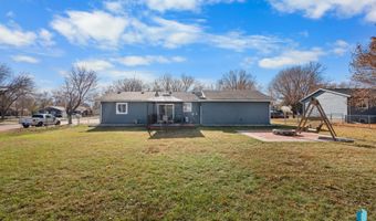 112 E Glenwood Dr, Brandon, SD 57005