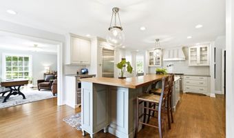 12601 N Osage Rd, Anchorage, KY 40223