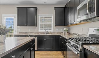 2804 Pointe View Dr, Adams Twp., PA 16046