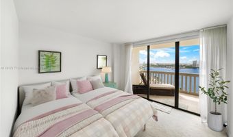 1000 W Island Blvd 2407, Aventura, FL 33160