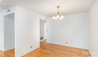 30 Maple Ridge Ln, Asheville, NC 28806