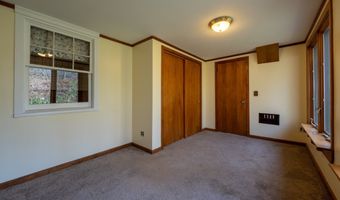 10 Upper Woodland Ter, Columbia, CT 06237