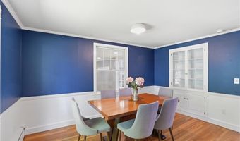24 Wildflower Rd, Barrington, RI 02806