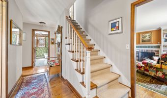 7 Partridge Ln, Burlington, CT 06013