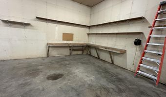 615 East Dr, Aberdeen, SD 57401