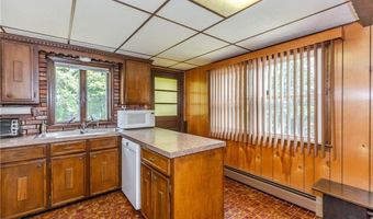 3 Ostend St, Johnston, RI 02919