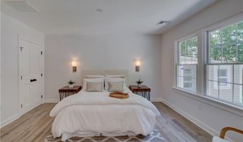 3 Tyler Point Rd, Barrington, RI 02806