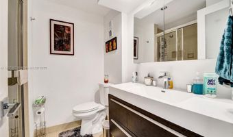 20281 E Country Club Dr 1114, Aventura, FL 33180