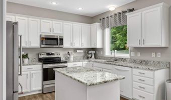 15315 Dundee Ct, Apple Valley, MN 55124