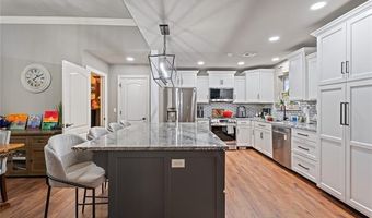 5514 Ashbrook Dr, Bartlesville, OK 74006