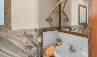 19 Laguna Negra Rd, Angel Fire, NM 87710