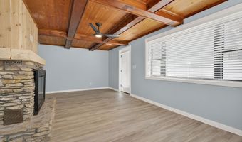 39 Spring Glen Rd, East Lyme, CT 06357