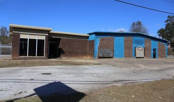 2190 Cherokee Rd, Alexander City, AL 35010