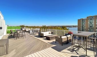 635 SLATERS Ln G-01, Alexandria, VA 22314