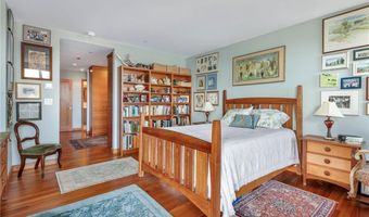 345 Thames St 407 N, Bristol, RI 02809