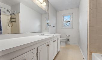 9 Merrimon Ave, Boiling Springs, SC 29316