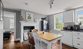12 Callender Ave, Newport, RI 02840