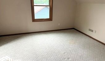 28 Schutter Cir, Algona, IA 50511