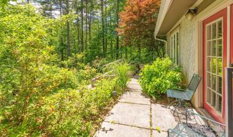 14 Shelton Branch Rd, Barnardsville, NC 28709