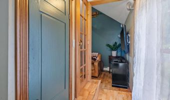 648 Raymond Rd, Chester, NH 03036