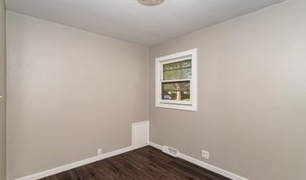 228 Hilltop Rd, Ames, IA 50014